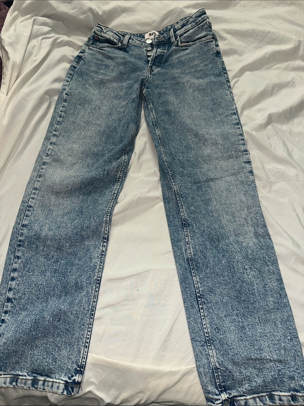 SO Women's Relaxed Straight Jeans in Light Blue Wash